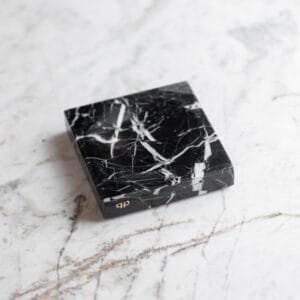 Petit Carré Nero Marquina