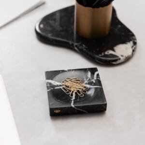 Petit Carré Nero Marquina