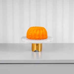 Boleira Bespoke Petit Carrara com Base Gold