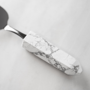 Pá para Bolo Silver Quartzo Howlita