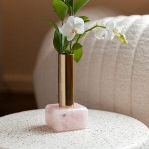 Vaso Solitário Dourado Quartzo Rosa