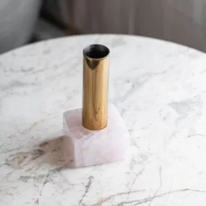 Vaso Solitário Dourado Quartzo Rosa