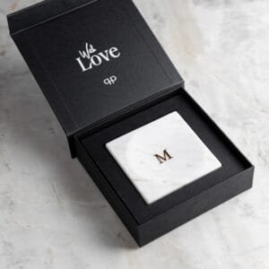 Petit Carré Branco & Caixa Presente Preta