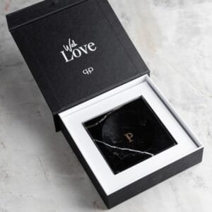 Petit Carré Preto & Caixa Presente Branca