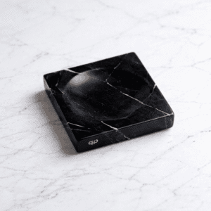 Petit Carré Nero Marquina