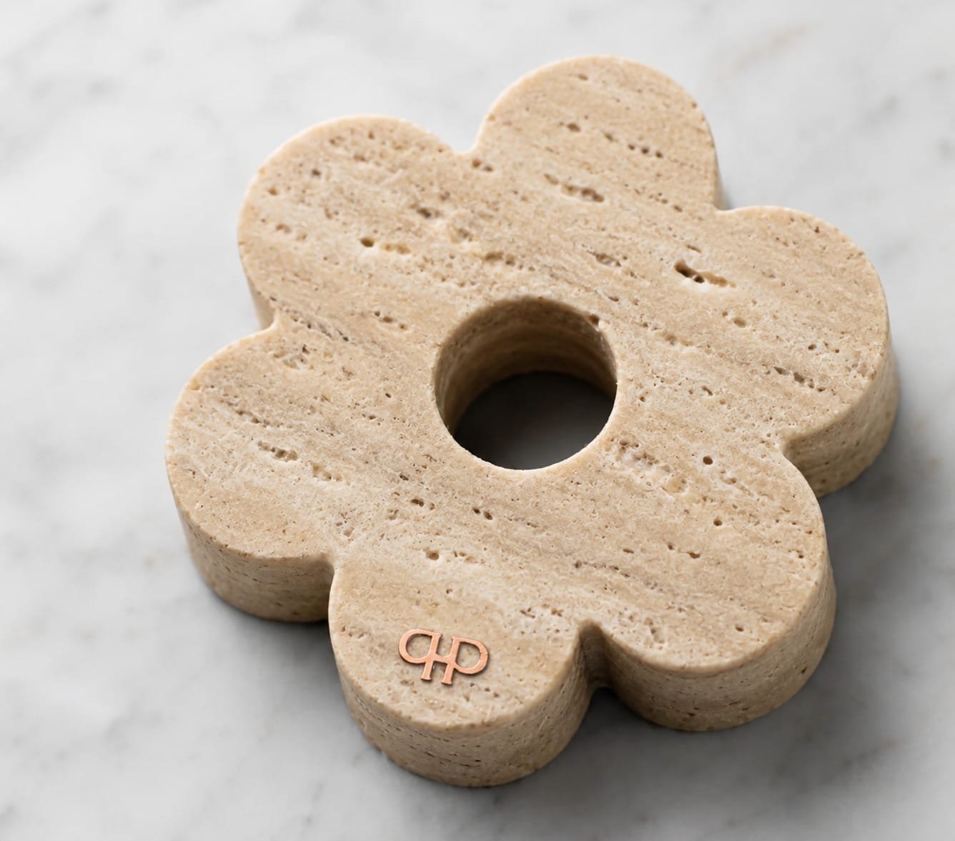 Castiçal Flor Travertino Romano